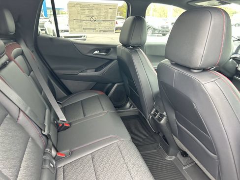 Used 2026 Chevrolet Equinox RS AWD/4WD image 18