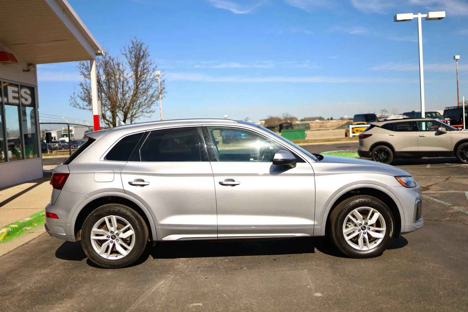 Used 2023 Audi Q5 2.0T Premium AWD/4WD image 4
