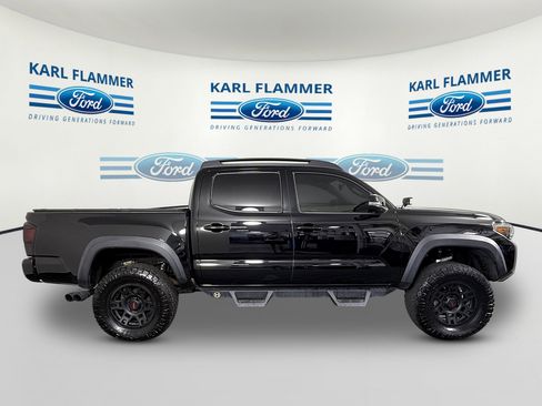 Used 2016 Toyota Tacoma TRD Off-Road w/ Towing Package image 2