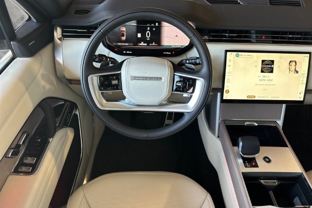 New 2026 Land Rover Range Rover SE AWD/4WD image 13