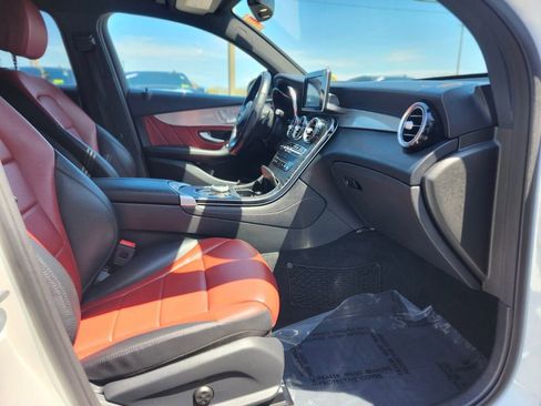 Used 2019 Mercedes-Benz GLC 300 4MATIC Coupe image 9