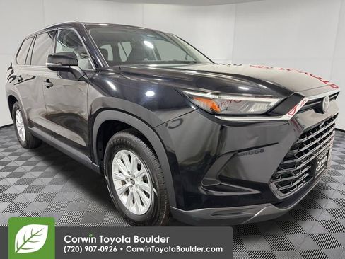 Used 2025 Toyota Grand Highlander AWD image 1