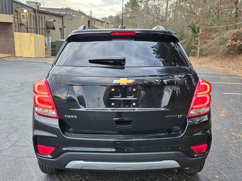 Used 2020 Chevrolet Trax LT w/ LT Convenience Package image 6