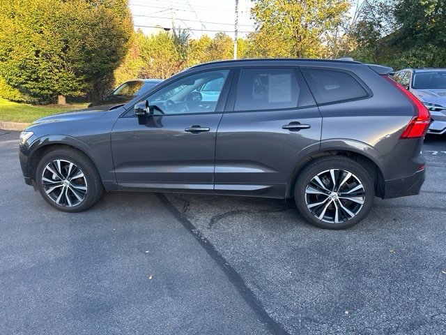 Used 2025 Volvo XC60 B5 Plus AWD/4WD image 3