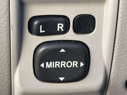 Used 2012 Subaru Forester 2.5X Premium w/ All-Weather Pkg image 28