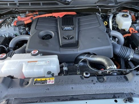 Used 2025 Toyota Tundra Limited image 30