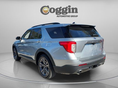 Certified 2023 Ford Explorer XLT w/ Equipment Group 202A image 4