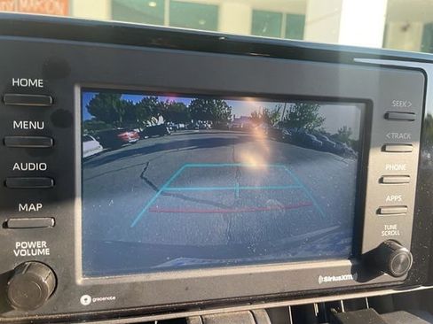 Used 2021 Toyota RAV4 XLE FWD image 8