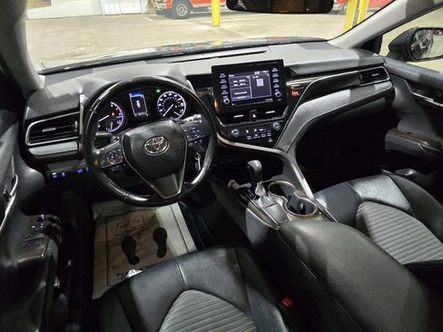 Used 2021 Toyota Camry SE image 31