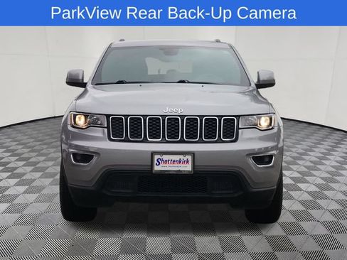 Used 2021 Jeep Grand Cherokee Laredo RWD image 2
