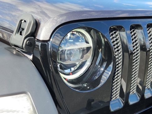 Used 2021 Jeep Wrangler Unlimited Willys image 10