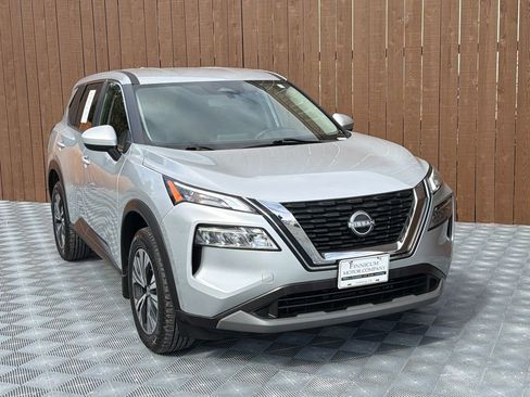 Used 2023 Nissan Rogue SV image 9