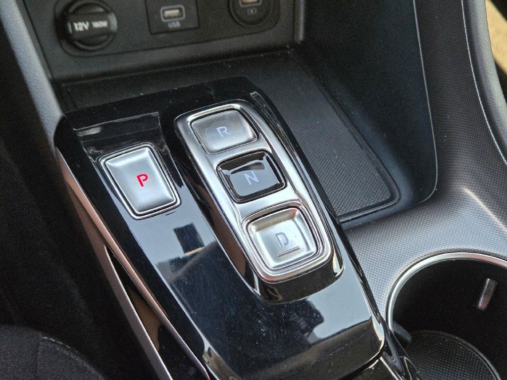Certified 2023 Hyundai Sonata SEL w/ Preferred Accessory Package FWD image 29