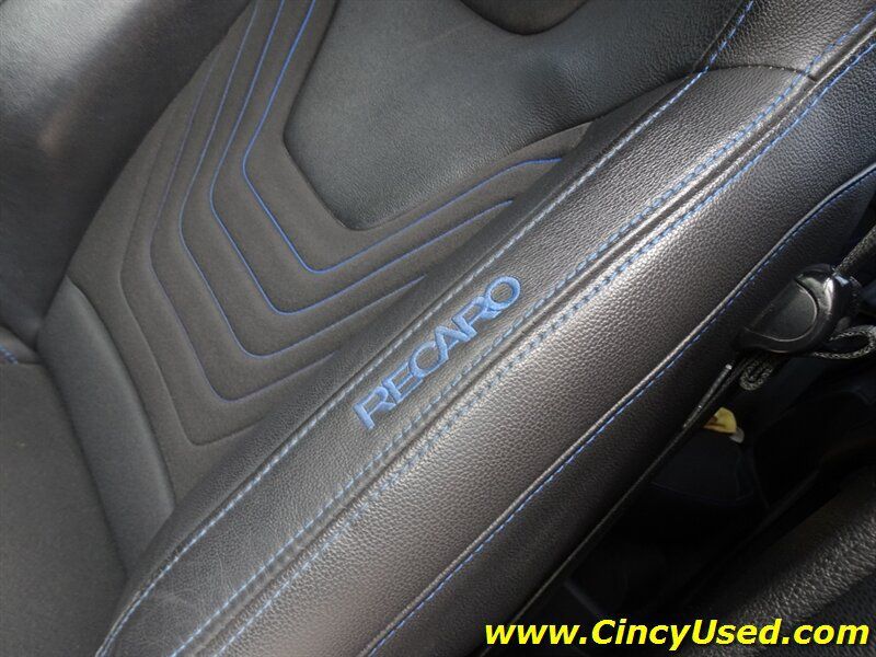 Used 2017 Ford Focus RS AWD/4WD image 34