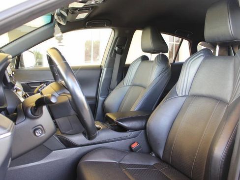 Used 2021 Toyota Venza XLE w/ Softex Package image 40