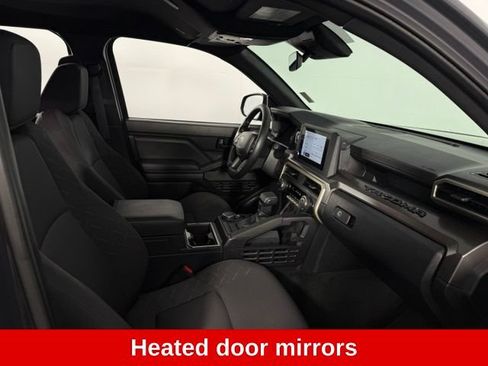 Used 2025 Toyota Tacoma SR5 AWD/4WD image 15