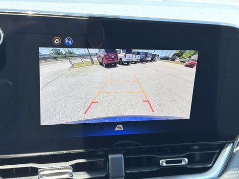 New 2026 Chevrolet Equinox LT w/ LPO, Floor Liner Package FWD image 5