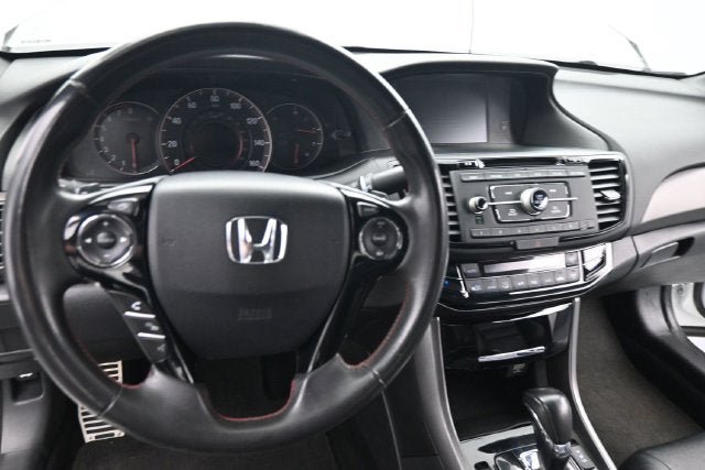 Used 2017 Honda Accord Sport Special Edition image 28