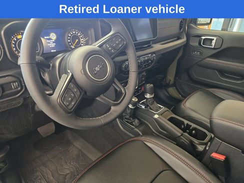 Used 2025 Jeep Wrangler Rubicon AWD/4WD image 19