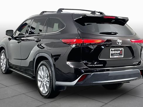 Used 2020 Toyota Highlander Limited FWD image 12