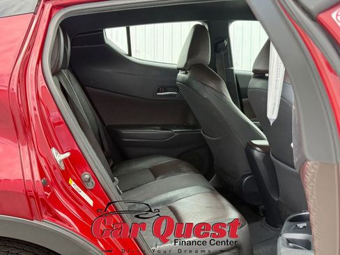 Used 2019 Toyota C-HR Limited FWD image 15