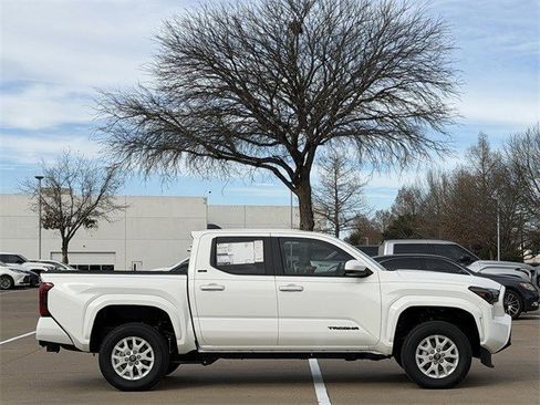 New 2026 Toyota Tacoma SR5 image 3