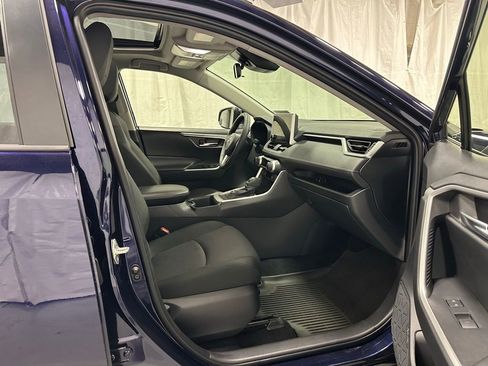 Used 2025 Toyota RAV4 XLE w/ Convenience Package image 58