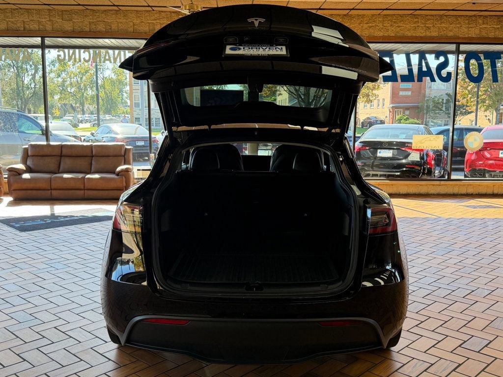 Used 2022 Tesla Model Y Long Range AWD/4WD image 22