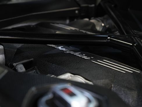 Used 2018 Lamborghini Aventador S image 56