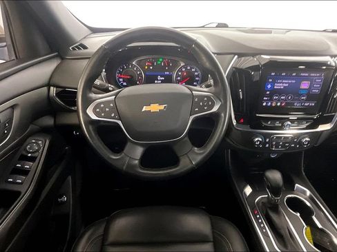 Used 2023 Chevrolet Traverse LT FWD image 6