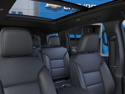 New 2027 Chevrolet Traverse LT w/ Sun and Wheel Package FWD image 24