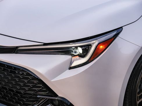 Certified 2024 Toyota Corolla SE w/ SE Package FWD image 12