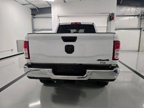 Used 2024 RAM 2500 Tradesman w/ Chrome Appearance Group AWD/4WD image 8