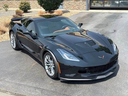 Used 2016 Chevrolet Corvette Z06 w/ 2LZ Preferred Equipment Group RWD image 27