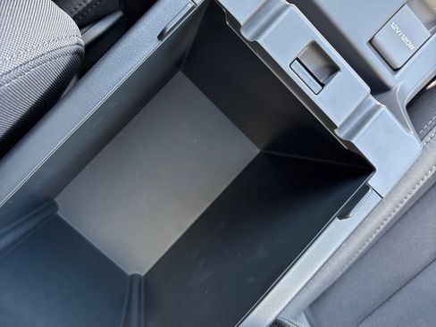 Used 2025 Subaru Crosstrek 2.0i Premium AWD/4WD image 25