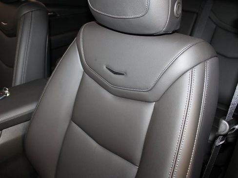 New 2025 Cadillac XT5 Luxury image 7