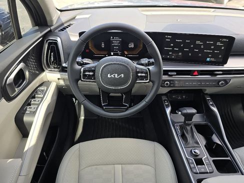 New 2025 Kia Sorento EX image 6