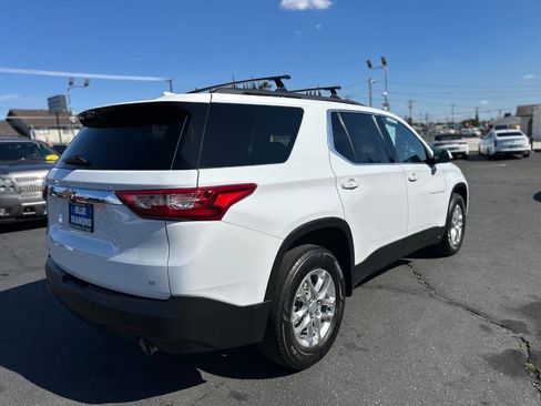 Used 2020 Chevrolet Traverse LT FWD image 6