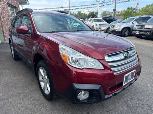 Used 2014 Subaru Outback 2.5i Premium AWD/4WD image 3