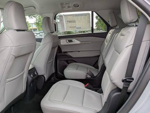 Certified 2026 Ford Explorer Active w/ Active Comfort Package RWD image 14