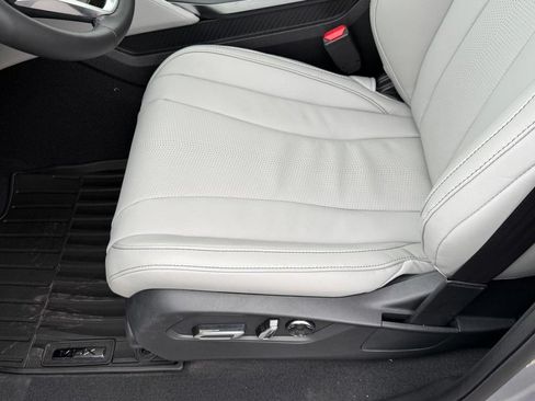 Certified 2026 Acura MDX SH-AWD w/ Technology Package image 13