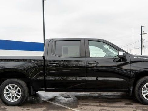 Used 2024 Chevrolet Silverado 1500 LT AWD/4WD image 5