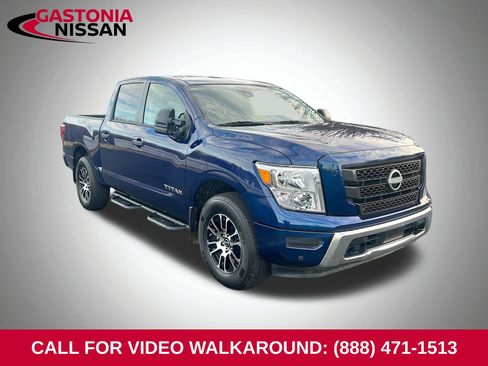 Used 2024 Nissan Titan SV w/ SV Convenience Package image 1
