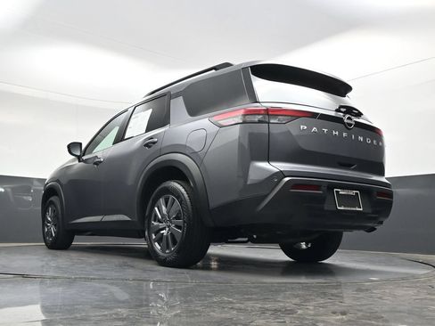 Used 2025 Nissan Pathfinder SV FWD image 43