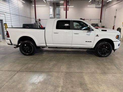 Used 2021 RAM 2500 Limited AWD/4WD image 4