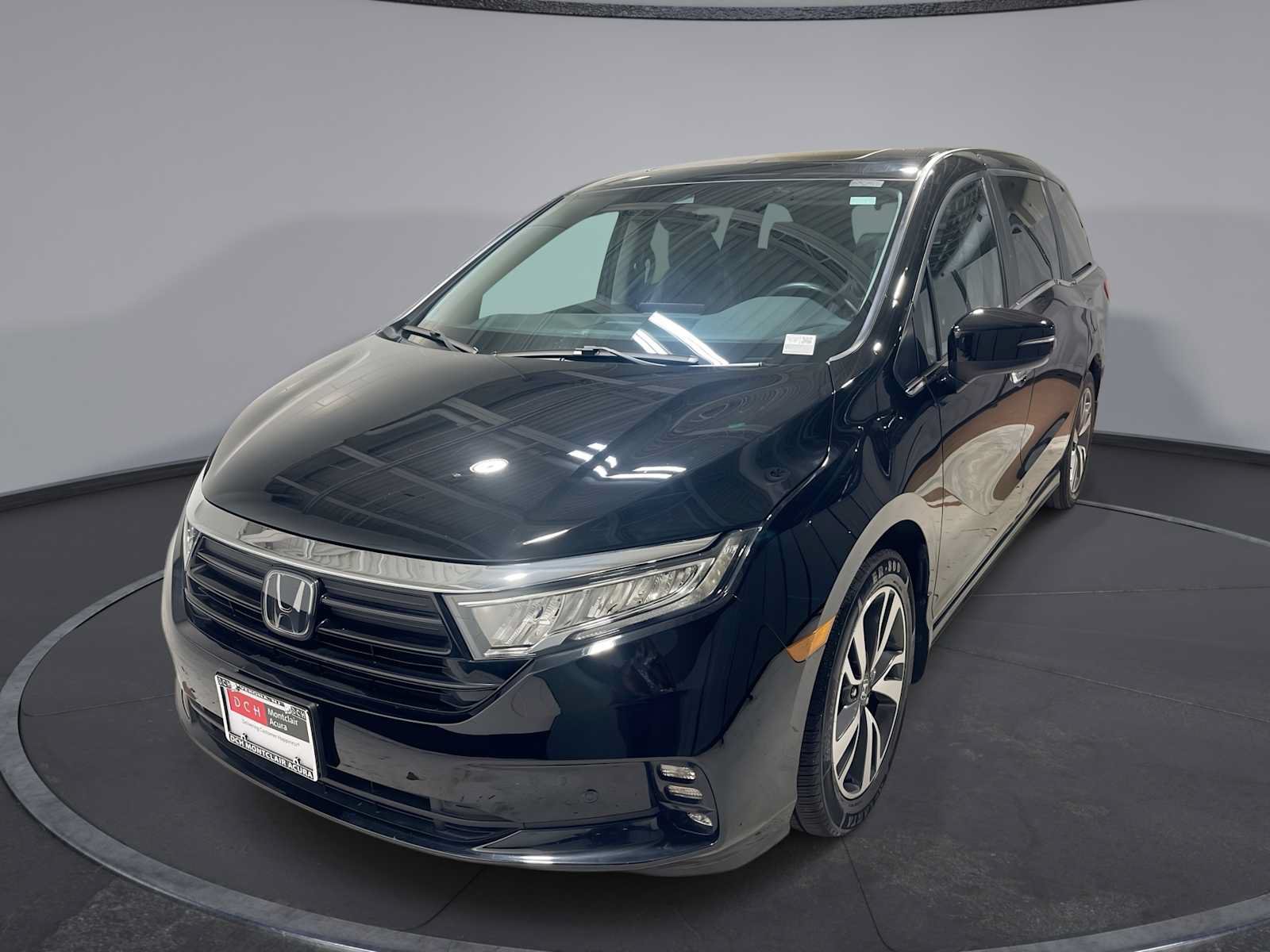 Used 2024 Honda Odyssey Touring image 1
