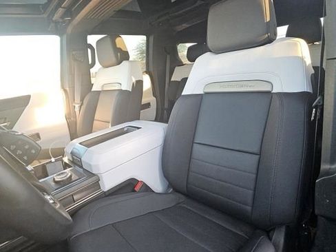 Used 2025 GMC Hummer EV 2X w/ LPO, Sport Package image 4