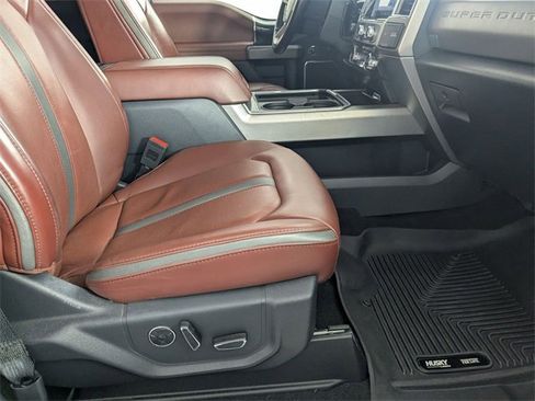 Used 2022 Ford F350 Platinum w/ FX4 Off-Road Package image 35