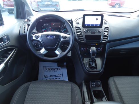 Used 2021 Ford Transit Connect XLT FWD image 12