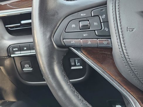 Used 2022 Cadillac Escalade Sport Platinum AWD/4WD image 22